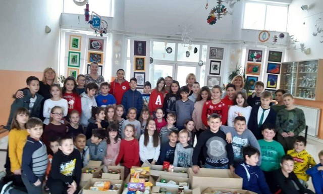 Djeca Osnovne škole Čista Velika darivala korisnike Crvenog križa